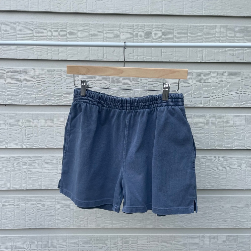 Brandy Melville rosa sweatshorts